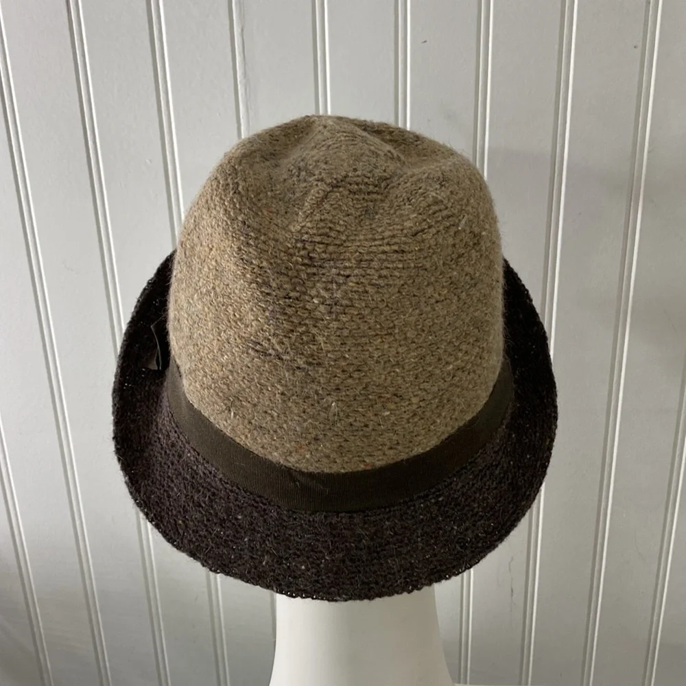 Ladies Fedora Hat 100% Wool Brown Tan Burgundy Stripe‎ 22.5” Circumference